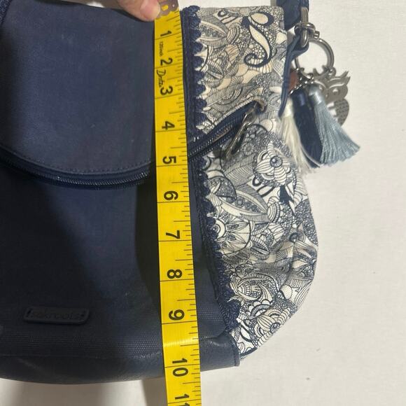 Sakroot Canvas Fold Over crossbody Hand bag clean blue& white W/owl & charms - Picture 14 of 16